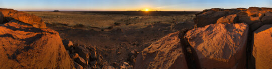 Blick vom Berg auf die antike Stadt Naga
