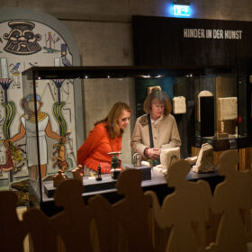 Menschen in der Sonderausstellung